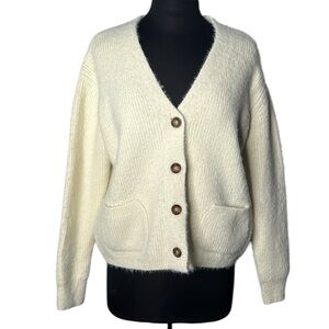 4SI3NNA Kelsey Women’s Cream Fuzzy Button Front Cardigan Size SEE MEASUREMENTS